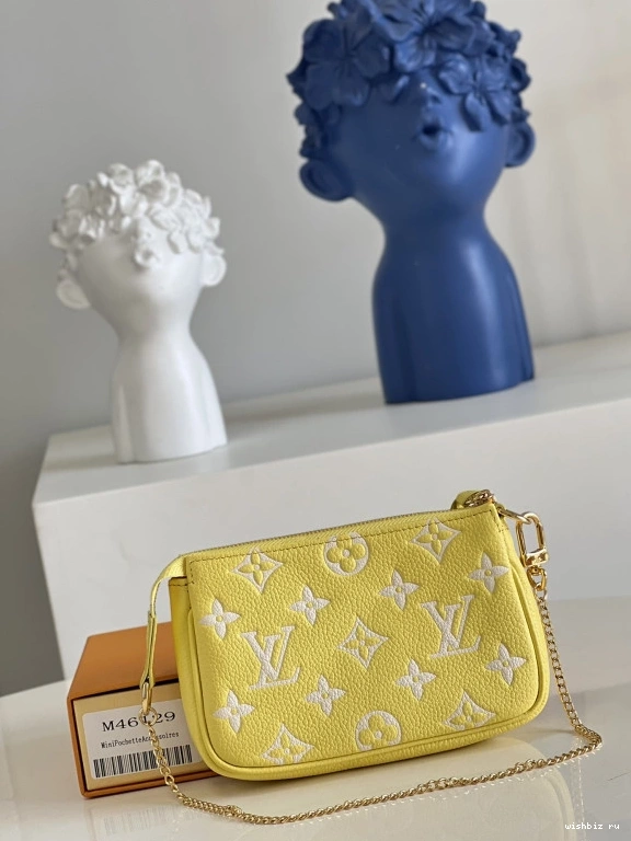 WIS VUITTON MINI POCHETTE ACCESSOIRES LOUIS 0217